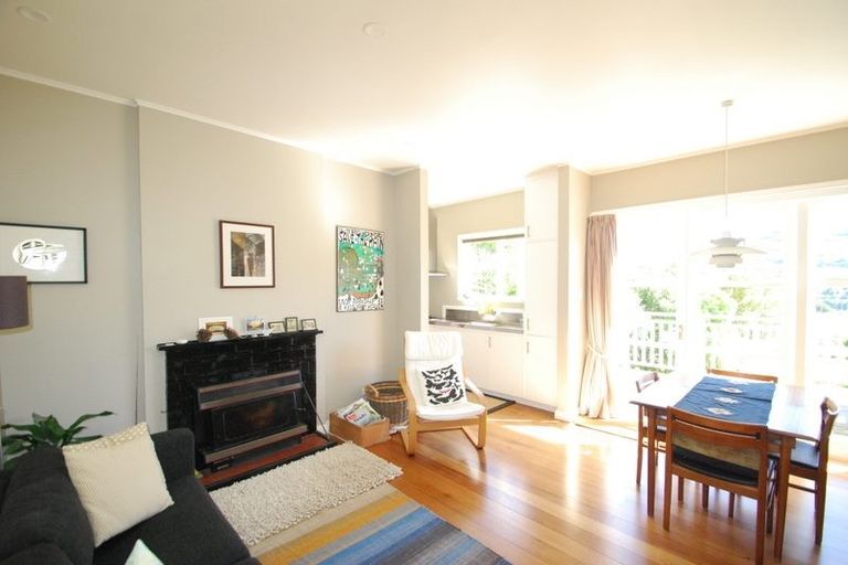 Photo of property in 107 Sunshine Avenue, Karori, Wellington, 6012