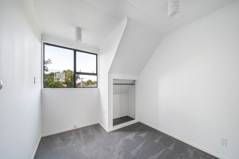 Photo of property in 15 Wittys Road, Avonhead, Christchurch, 8042