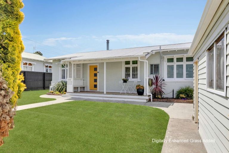 Photo of property in 22 Kawatiri Avenue, Gonville, Whanganui, 4501