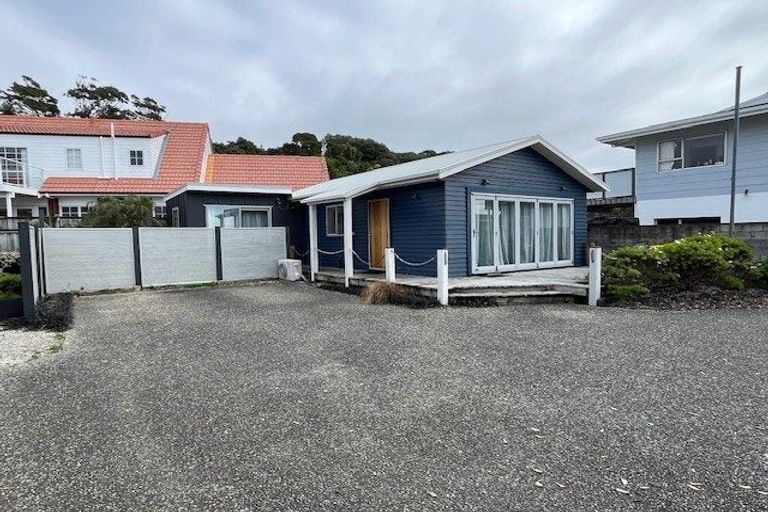 Photo of property in 48 The Esplanade, Eastern Beach, Auckland, 2012