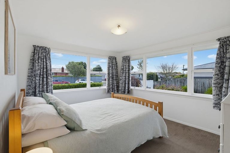 Photo of property in 16 Colesbury Street, Bishopdale, Christchurch, 8053