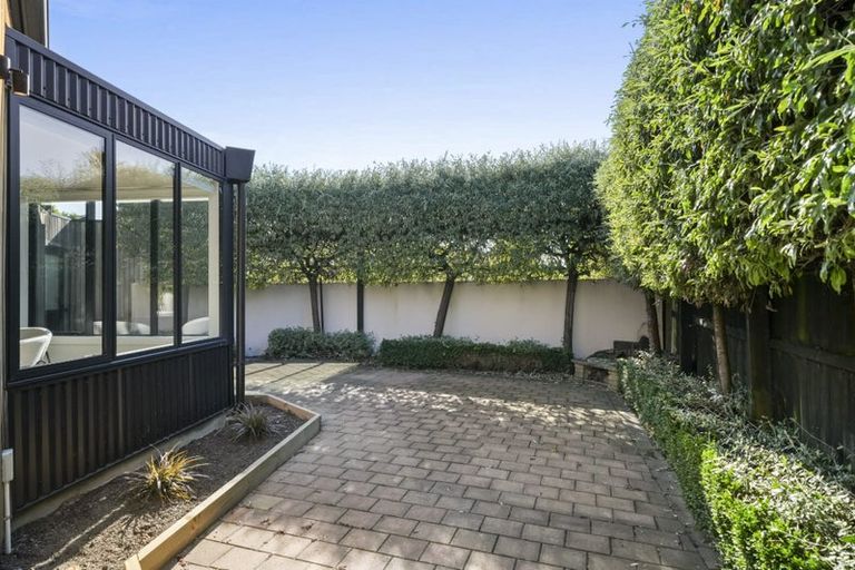 Photo of property in 3/48 Mcfaddens Road, St Albans, Christchurch, 8052