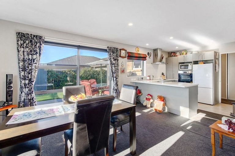 Photo of property in 13a Seymour Street, Hornby, Christchurch, 8042