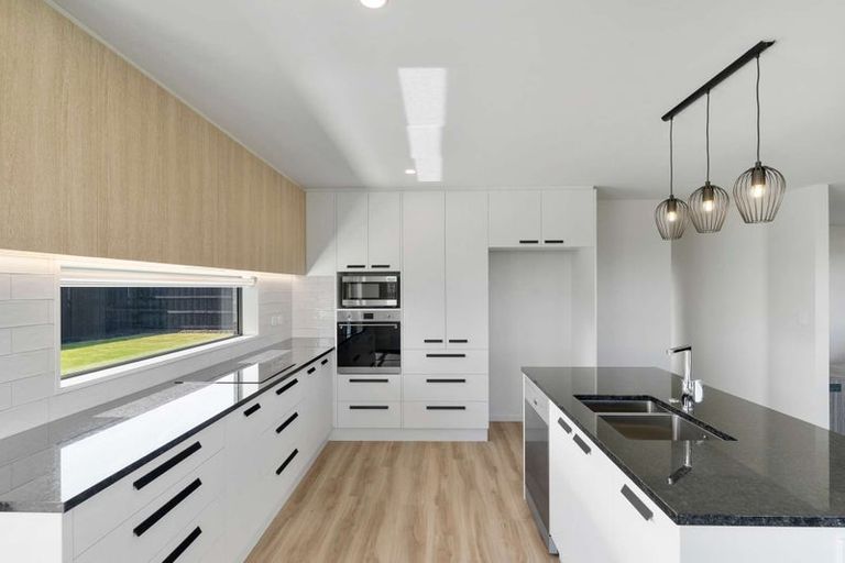 Photo of property in 36 Plover Avenue, Amberley, 7410