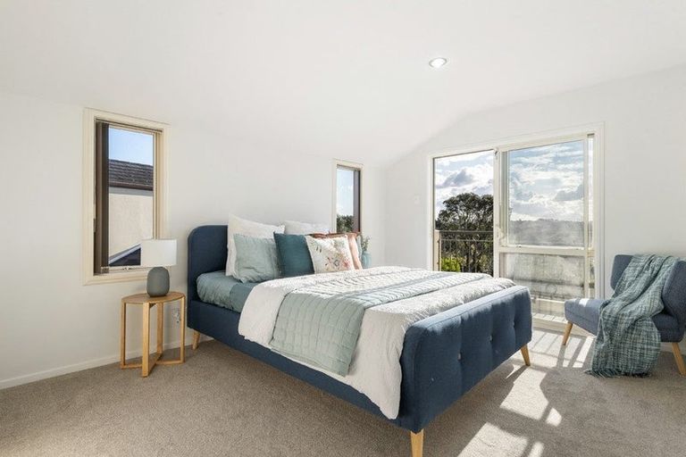 Photo of property in 6 Kittiwake Drive, Schnapper Rock, Auckland, 0632