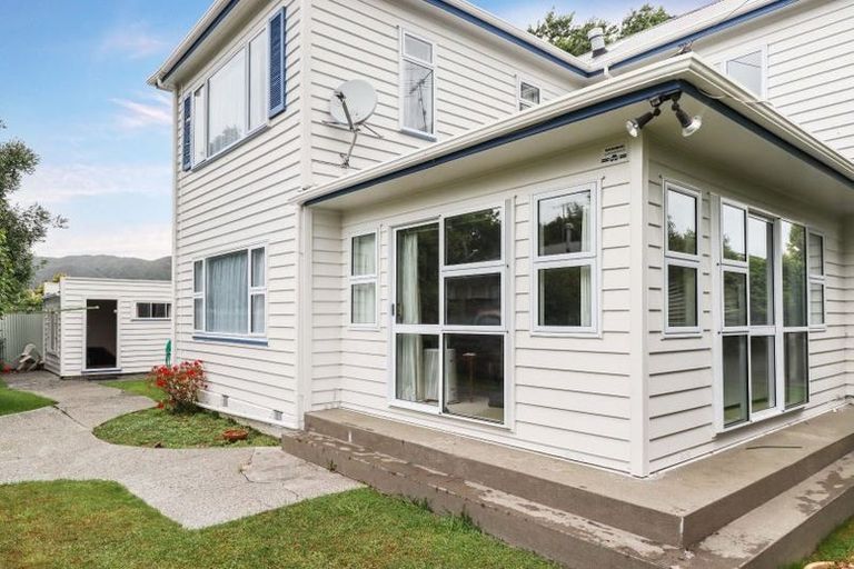 Photo of property in 141 Knights Road, Hutt Central, Lower Hutt, 5010