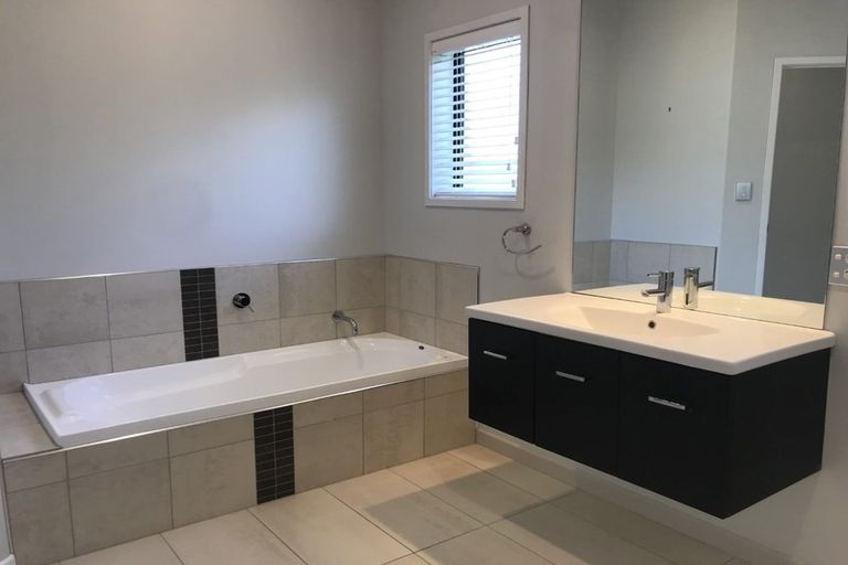 Photo of property in 219 Castlewold Drive, Bethlehem, Tauranga, 3110