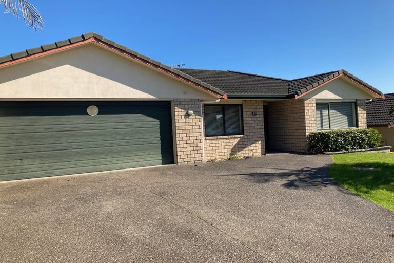 Photo of property in 16 Pitoitoi Avenue, Greenhithe, Auckland, 0632