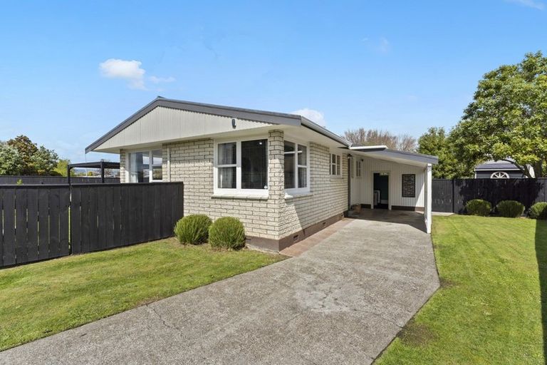 Photo of property in 1 Sutherland Crescent, Westbrook, Palmerston North, 4412