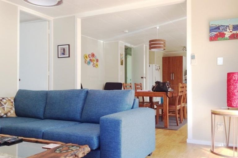 Photo of property in 118 Waverley Place, Whangamata, 3620