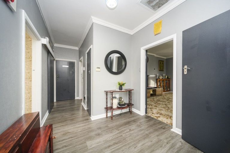 Photo of property in 698 Pioneer Highway, Takaro, Palmerston North, 4412