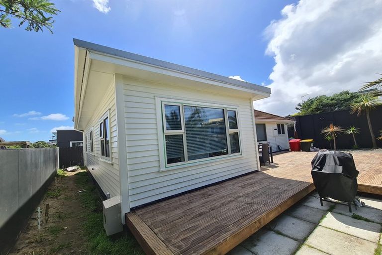 Photo of property in 1 Toru Road, Paraparaumu Beach, Paraparaumu, 5032