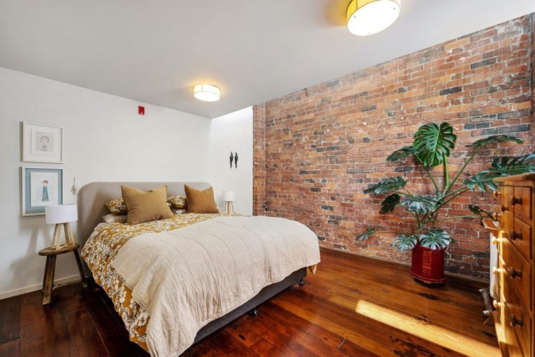 Photo of property in Courtenay Mews Apartments, 7/14 Alpha Street, Te Aro, Wellington, 6011