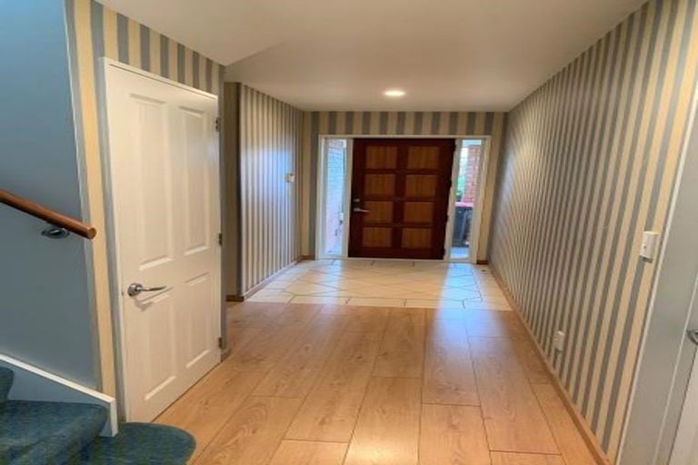 Photo of property in 7a Westburn Terrace, Burnside, Christchurch, 8041