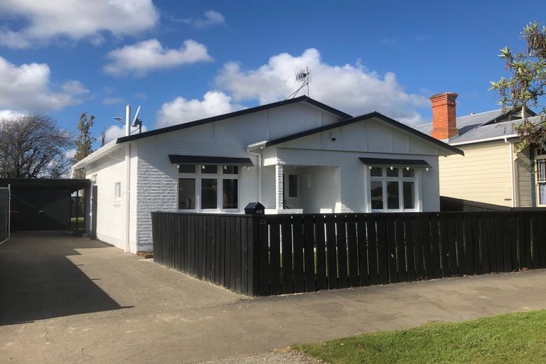 Photo of property in 33 Waldegrave Street, Palmerston North, 4410