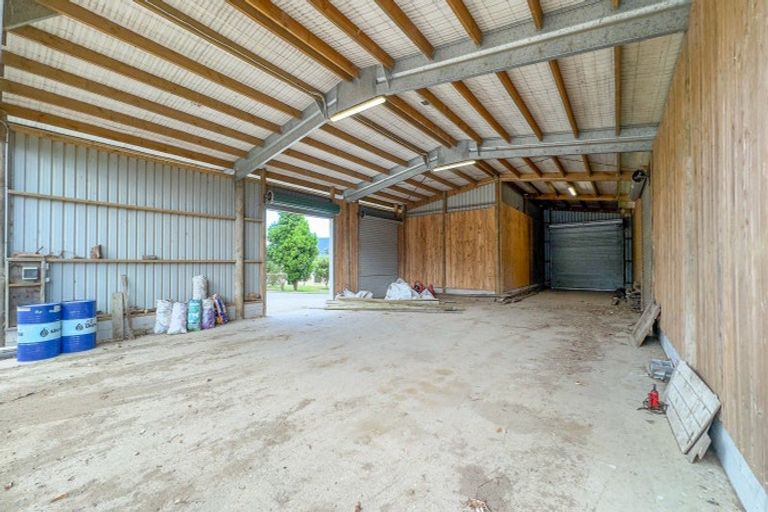 Photo of property in 800 Tuhikaramea Road, Ngahinapouri, Hamilton, 3290