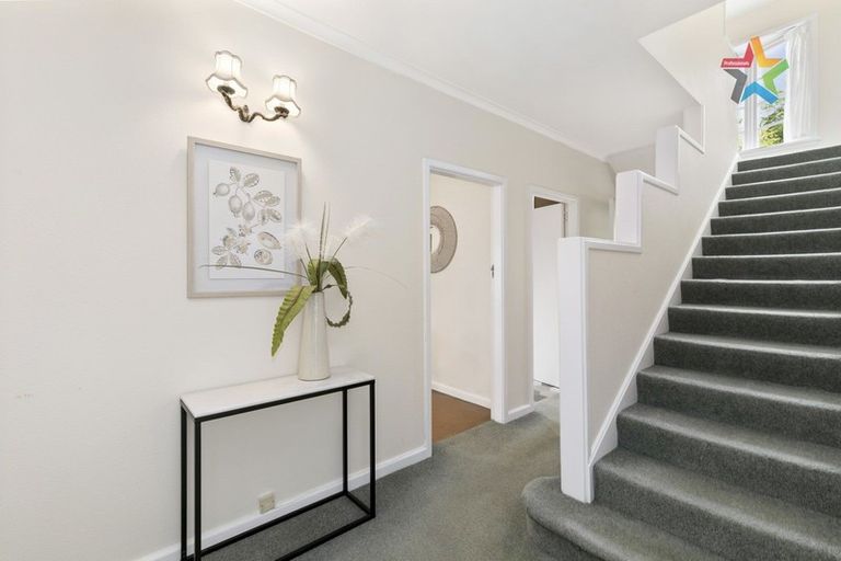 Photo of property in 28 Marina Grove, Hutt Central, Lower Hutt, 5010