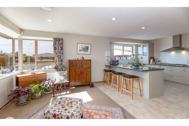 Photo of property in 23 Giles Place, Shirley, Christchurch, 8061