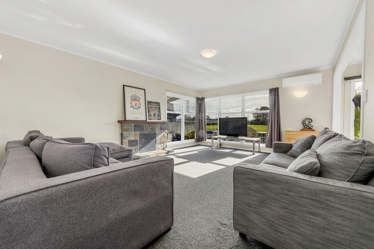 Photo of property in 26 Tiraumea Drive, Pakuranga, Auckland, 2010