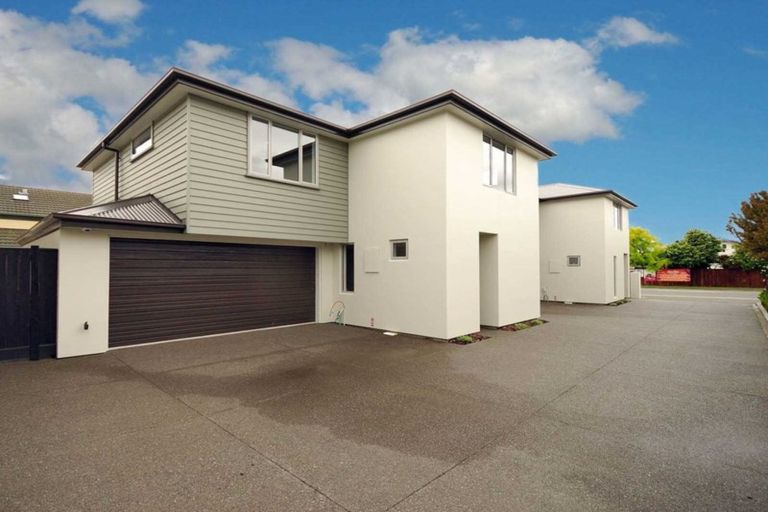 Photo of property in 2/27 Sherborne Street, St Albans, Christchurch, 8014