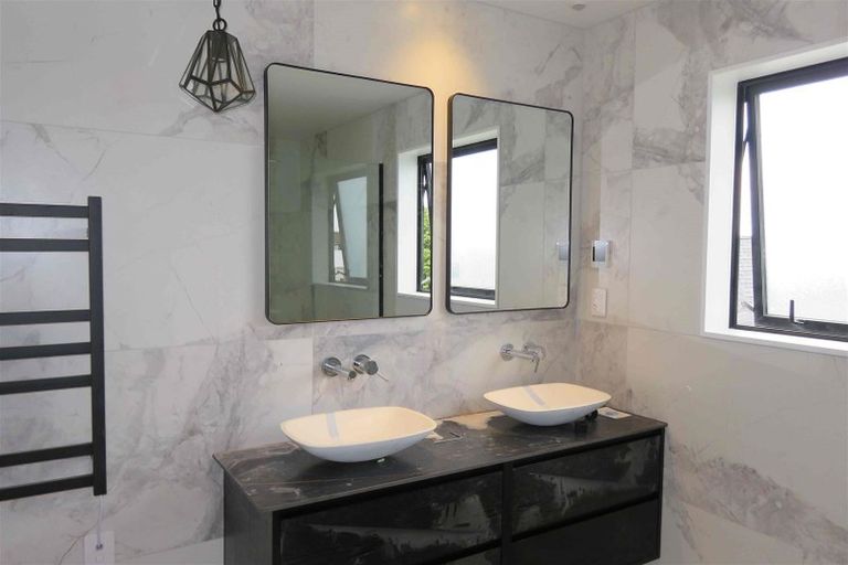 Photo of property in 55 Godfrey Drive, Orewa, 0931