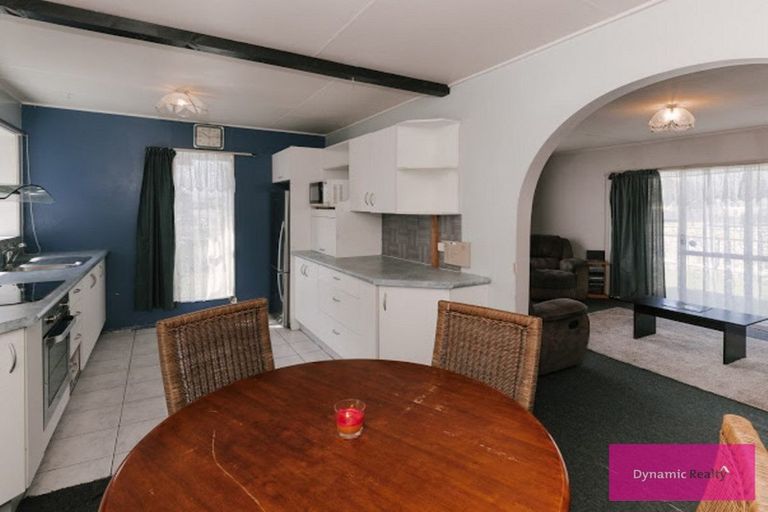 Photo of property in 37 Rhodes Drive, Kelvin Grove, Palmerston North, 4414