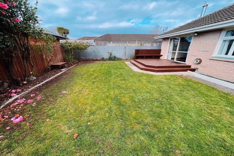 Photo of property in 1/63 Dunedin Street, Redwood, Christchurch, 8051