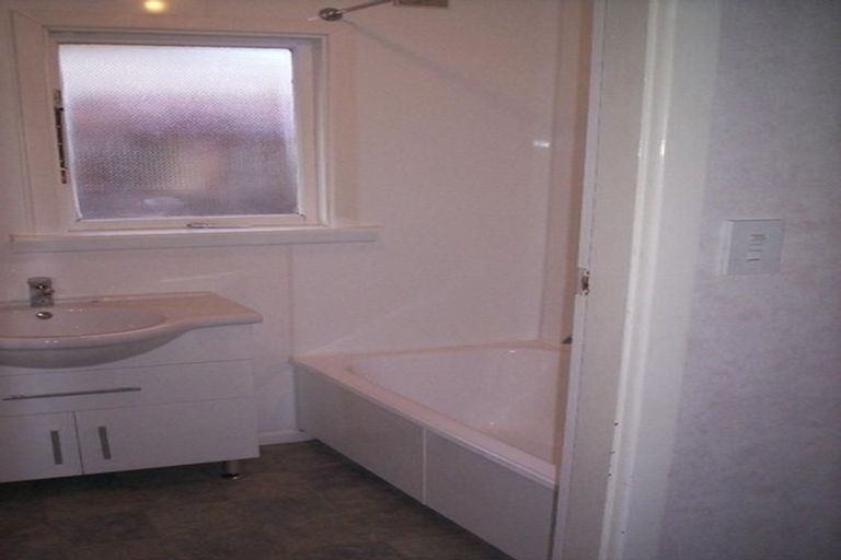 Photo of property in 83 Isleworth Road, Bishopdale, Christchurch, 8053