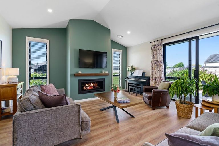 Photo of property in 39 Sunline Drive, Leamington, Cambridge, 3432