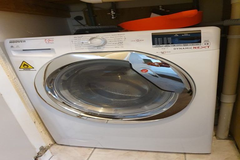 Photo of property in Terrace Garden Apartments, 2e/120 The Terrace, Wellington Central, Wellington, 6011