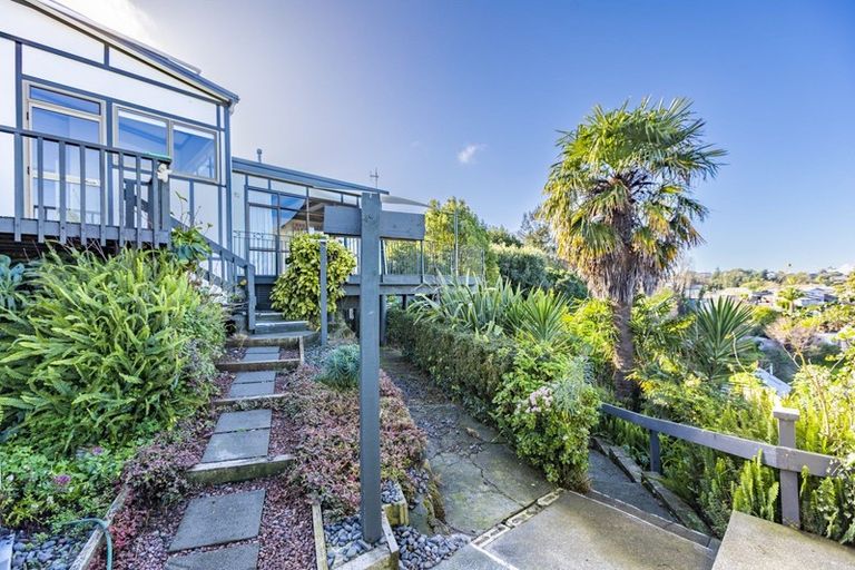 Photo of property in 19 Havelock Road, Hospital Hill, Napier, 4110
