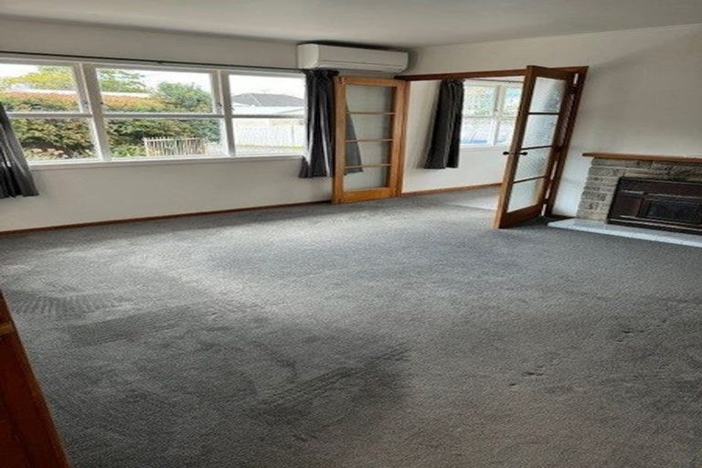 Photo of property in 3/20 Ocean View Road, Northcote, Auckland, 0627
