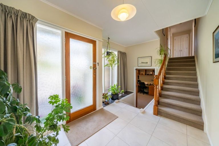 Photo of property in 9 Chichester Drive, Pinehaven, Upper Hutt, 5019