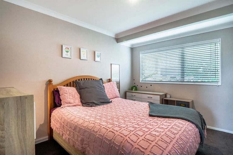 Photo of property in 99 John Downs Drive, Browns Bay, Auckland, 0630