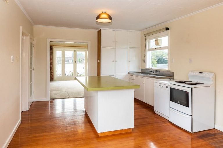Photo of property in 27 Kenwyn Avenue, St Albans, Christchurch, 8052