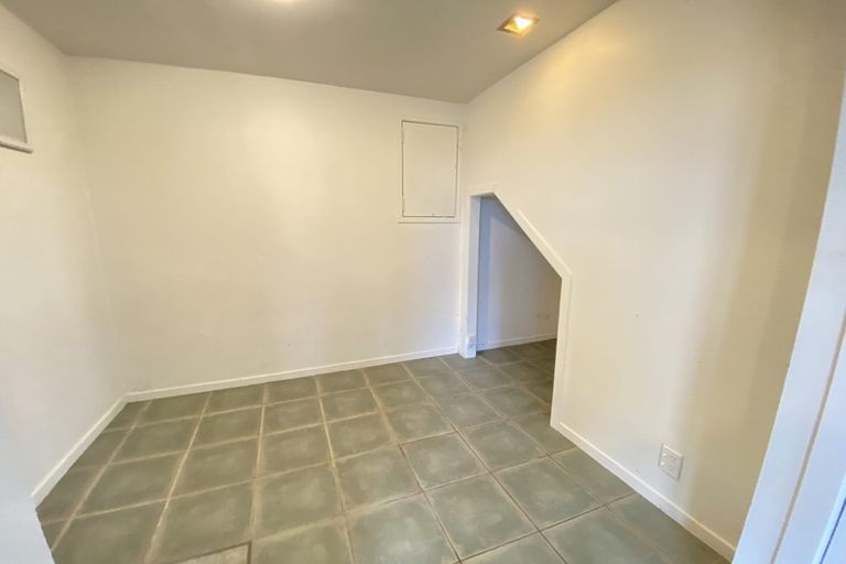 Photo of property in 64 Manuka Road, Glenfield, Auckland, 0629