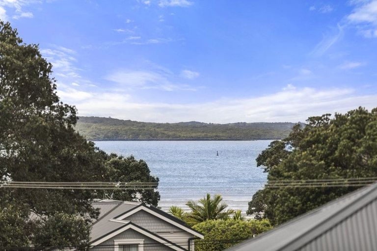 Photo of property in 62 Vauxhall Road, Devonport, Auckland, 0624