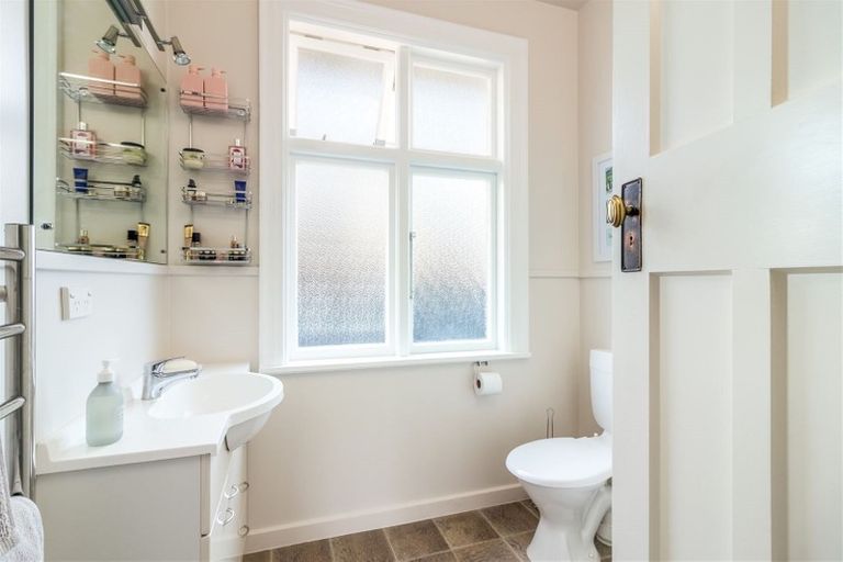 Photo of property in 54 Hamilton Avenue, Ilam, Christchurch, 8041