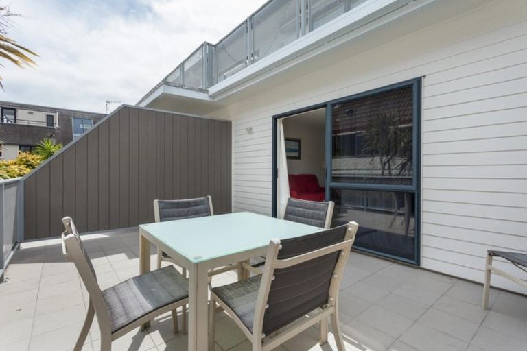 Photo of property in Atlas Apartments, 7/49 Maunganui Road, Mount Maunganui, 3116
