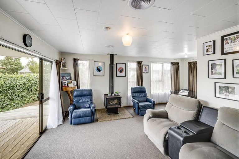 Photo of property in 64 Columbus Crescent, Flaxmere, Hastings, 4120