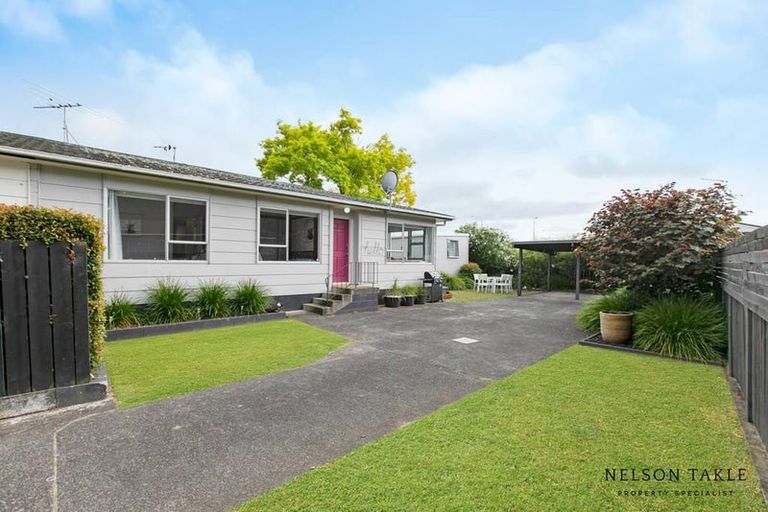 Photo of property in 2/27 Waimana Road, Conifer Grove, Takanini, 2112