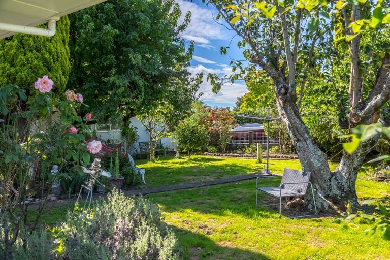 Photo of property in 40 Rhodes Street, Carterton, 5713