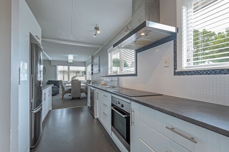 Photo of property in 8 Cohen Place, Milson, Palmerston North, 4414