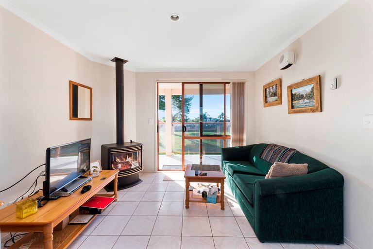 Photo of property in 145 Gravatt Road, Papamoa Beach, Papamoa, 3118