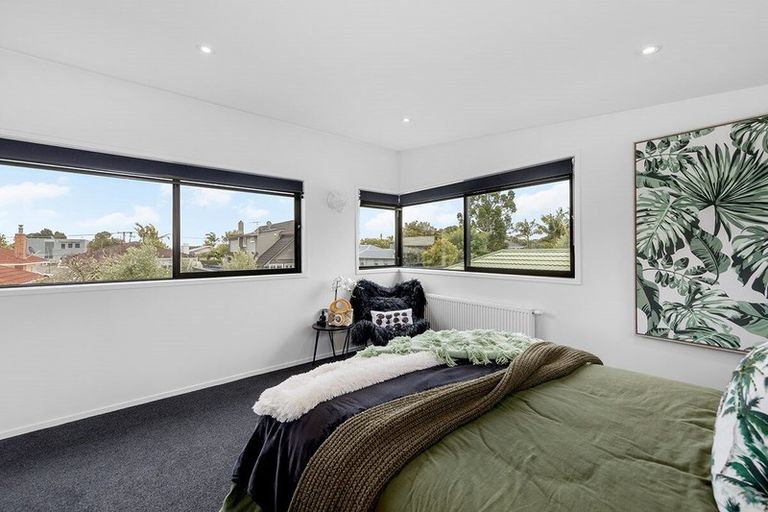 Photo of property in 23a Harbour View Road, Point Chevalier, Auckland, 1022