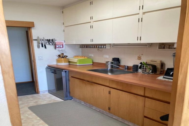 Photo of property in 8/9 Wilkinson Street, Oriental Bay, Wellington, 6011