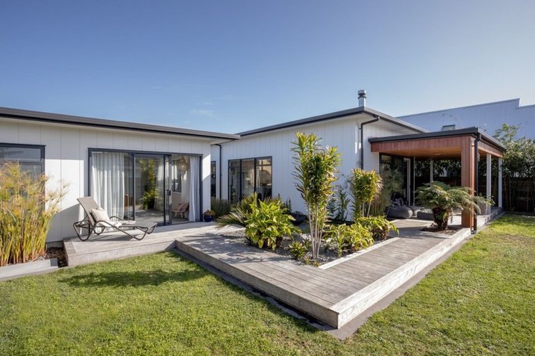 Photo of property in 56 Coast Boulevard, Papamoa Beach, Papamoa, 3118