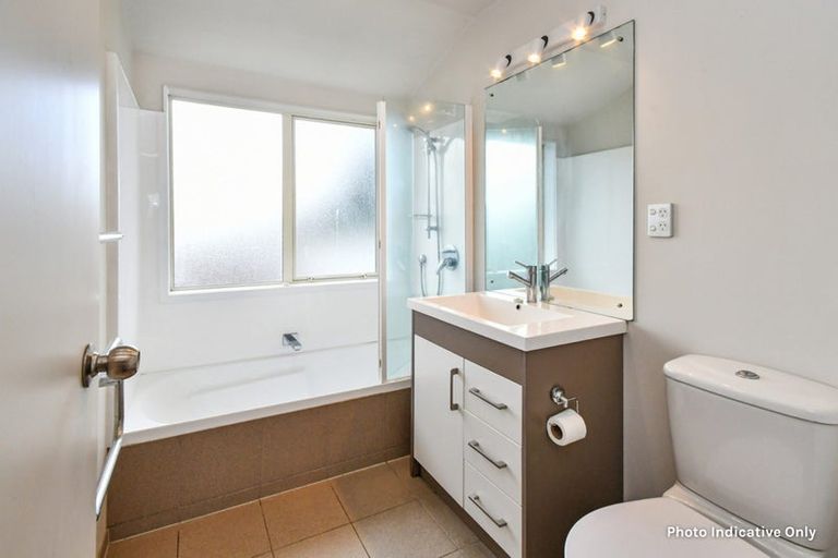 Photo of property in 356a Great South Road, Opaheke, Papakura, 2113