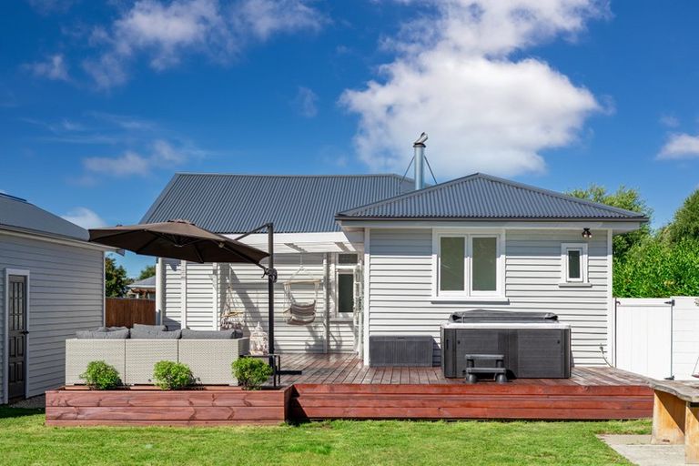 Photo of property in 75 Ayers Street, Rangiora, 7400