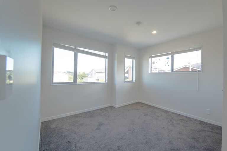 Photo of property in 27 Westerley Place, Long Bay, Auckland, 0630